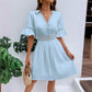 Vestido elegante con cuello en V con corte de encaje Detalles