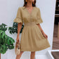 Vestido elegante con cuello en V con corte de encaje Detalles