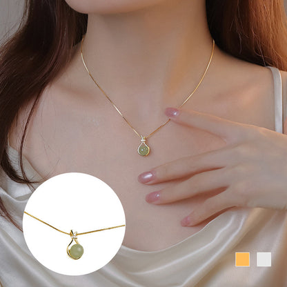 📢Compra 1 y llévate 1 gratis✨Elegante collar con colgante de jade de Hetian: moderno, elegante y fácil de combinar
