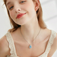 Elegante collar con colgante en forma de lágrima azul para mujer